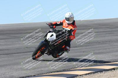 media/Oct-13-2025-Moto Forza (Mon) [[a66d839500]]/4-C Group/Session 2 (Bowl)/